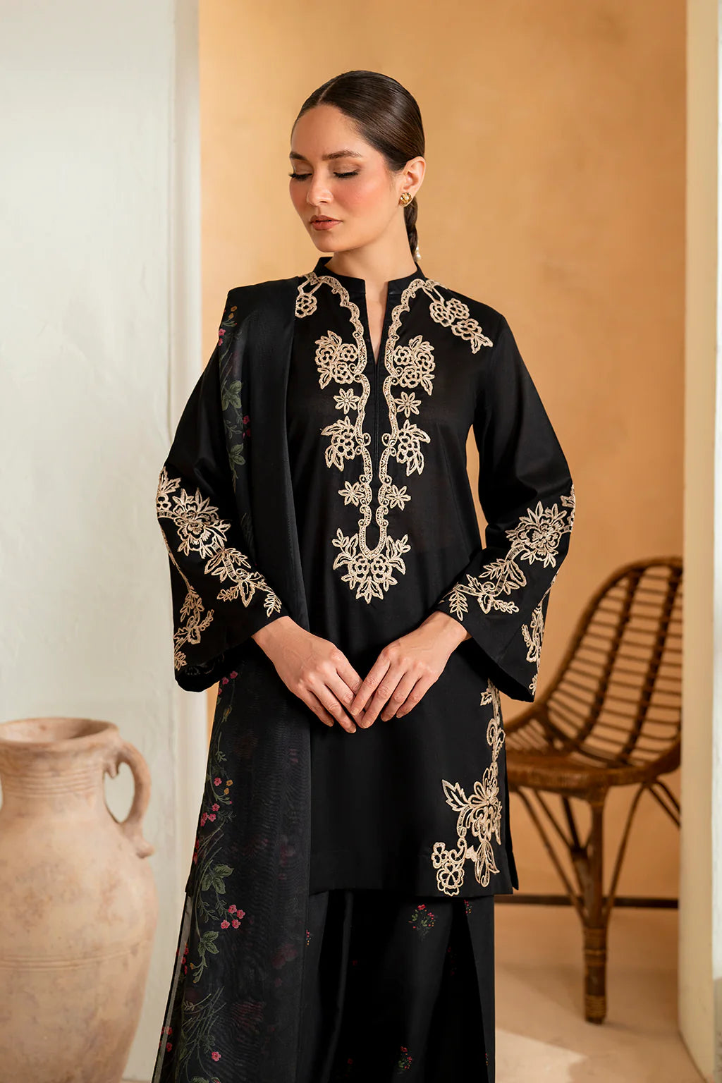 BLACK BIRD 3 PIECE EMBROIDERY
