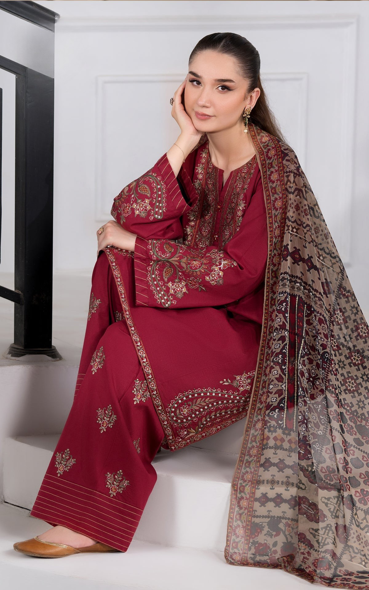 Abira Embrodery 3pcs Farshi Shalwar Set