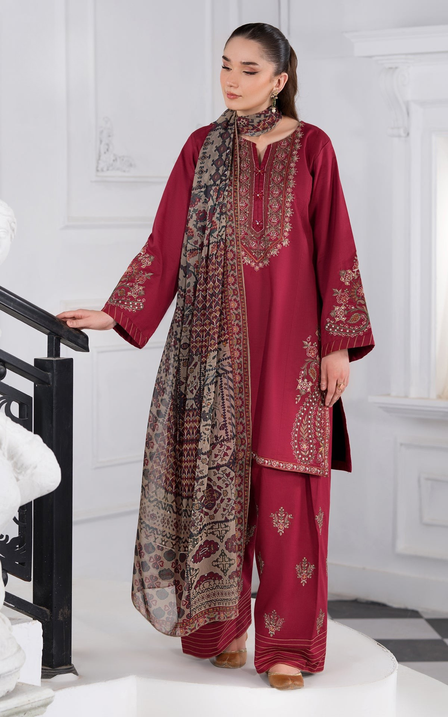 Abira Embrodery 3pcs Farshi Shalwar Set